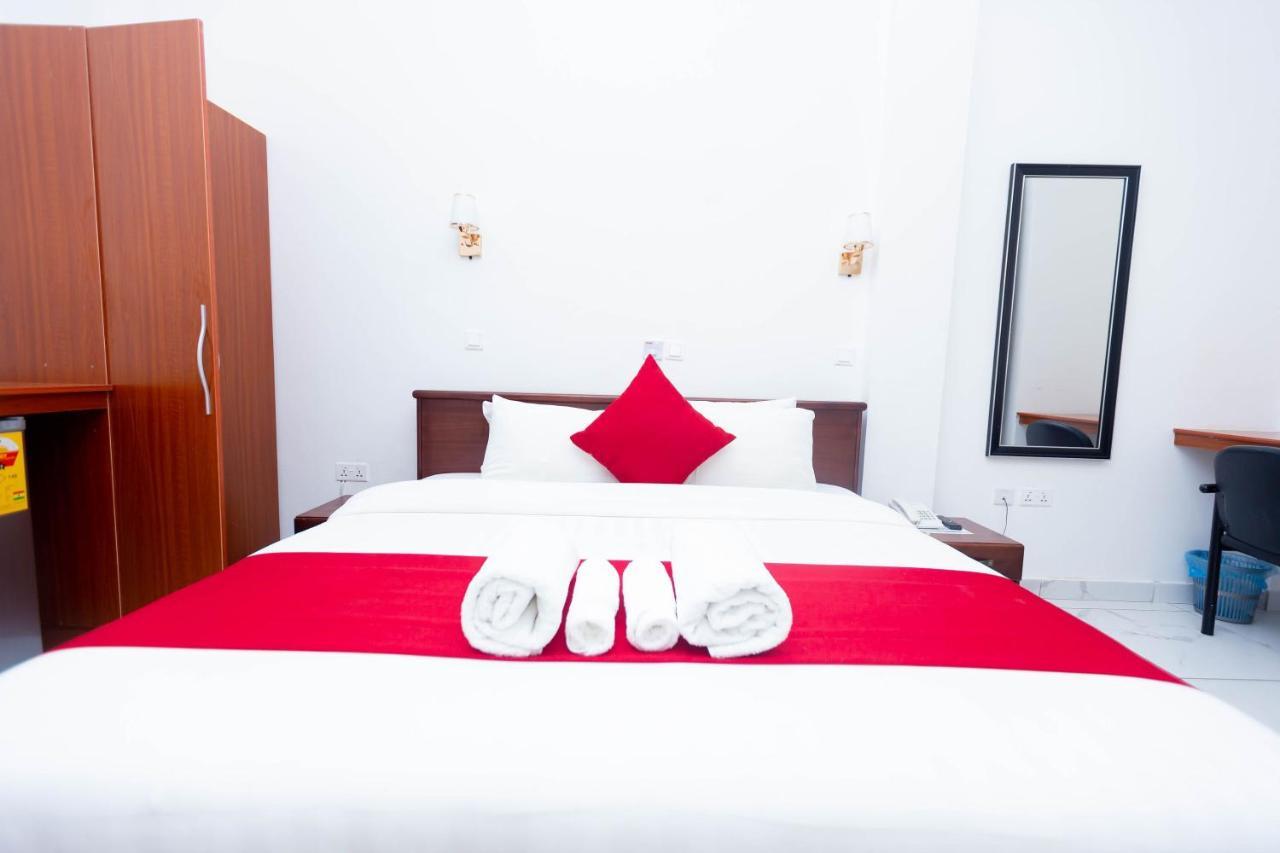 Sky Plus Hotel & Resort Ho Екстериор снимка