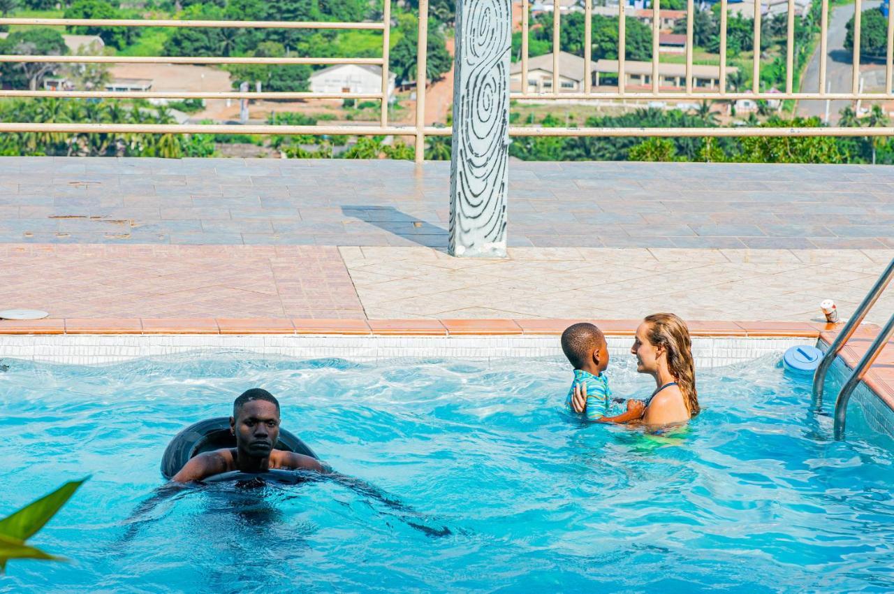 Sky Plus Hotel & Resort Ho Екстериор снимка