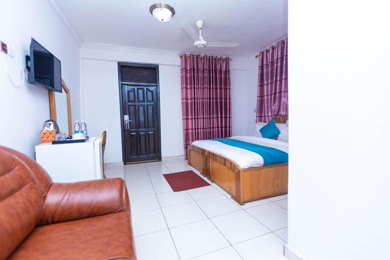 Sky Plus Hotel & Resort Ho Екстериор снимка