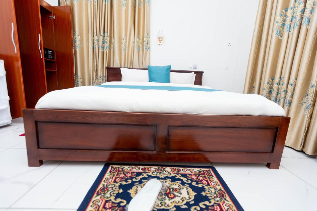 Sky Plus Hotel & Resort Ho Екстериор снимка